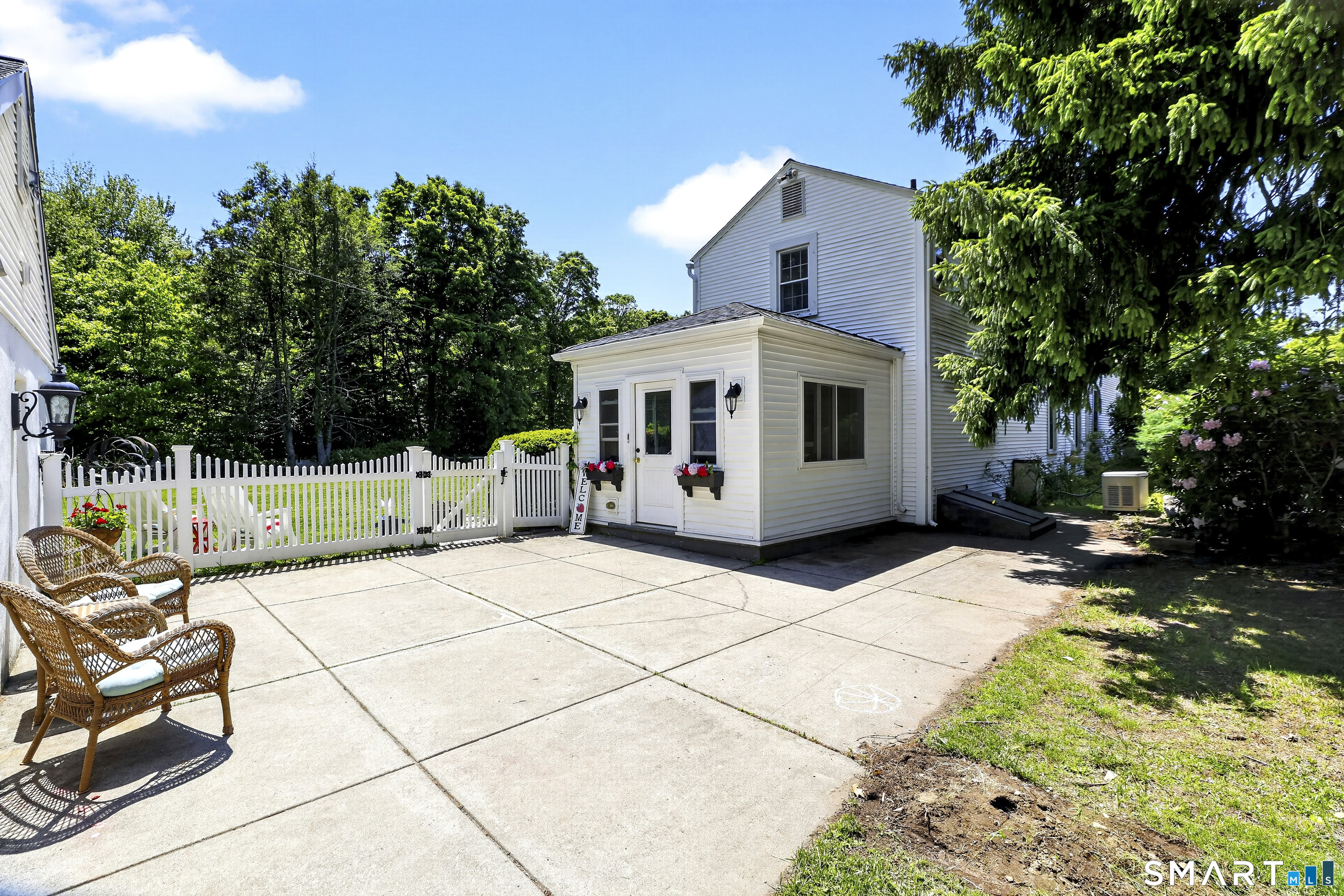 106 Turnpike Road Somers, CT 06071 - Photo 2 of 40