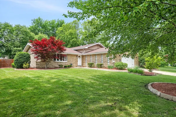 $370,000 | 1810 Jana Lane, Morris, IL 60450