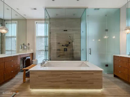 $1,699,900 | 1844 West Erie Street, Chicago, IL 60622