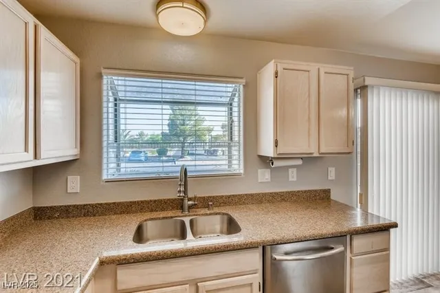 $200,000 | 748 Anne Lane, Unit 748, Henderson, NV 89015