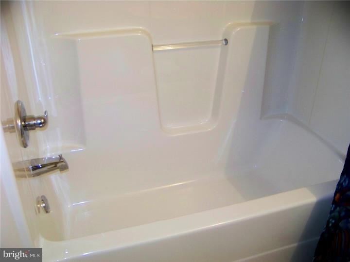 602 Brandon Road Norristown, PA 19403 - Photo 11 of 21 Bathroom