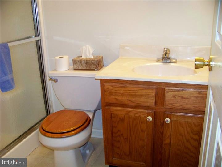 602 Brandon Road Norristown, PA 19403 - Photo 12 of 21 Master Bathroom