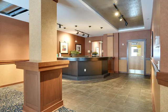 $259,900 | 4525 Park Commons Drive, Unit 403, St. Louis Park, MN 55416