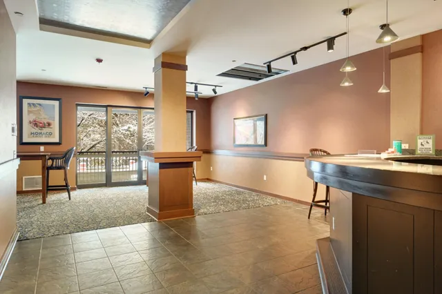 $259,900 | 4525 Park Commons Drive, Unit 403, St. Louis Park, MN 55416