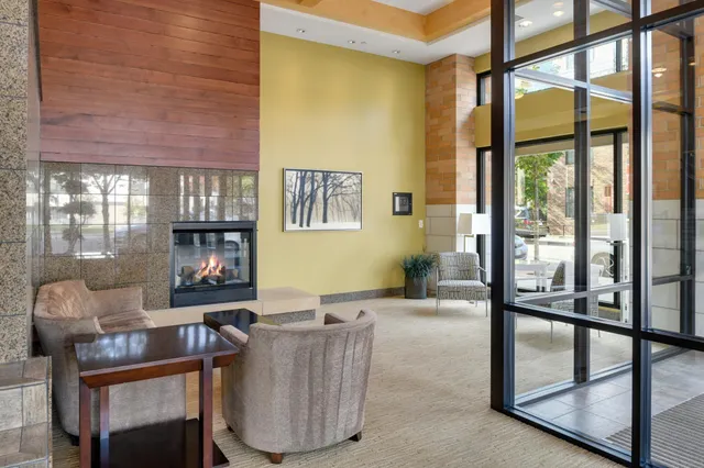 $259,900 | 4525 Park Commons Drive, Unit 403, St. Louis Park, MN 55416