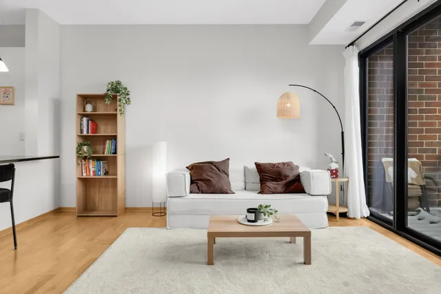 $259,900 | 4525 Park Commons Drive, Unit 403, St. Louis Park, MN 55416