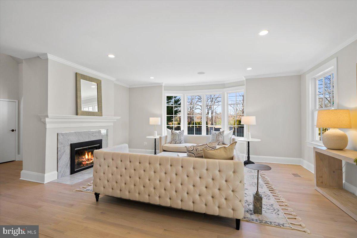 3213 Foxhall Road Northwest Washington, DC 20016 - Photo 11 of 35