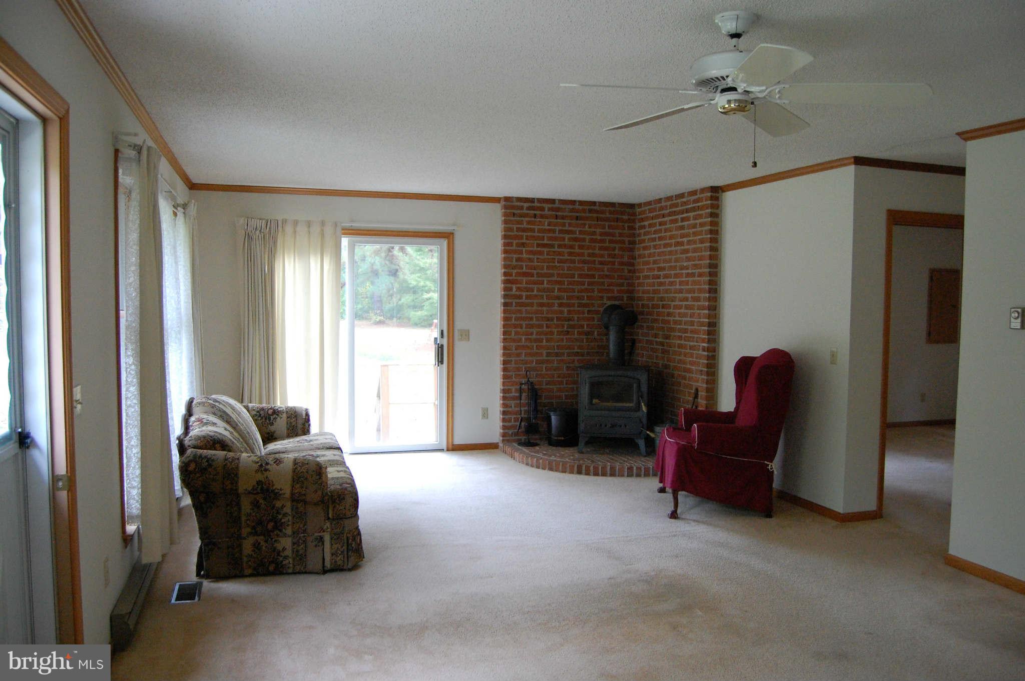109 Cecil Road Stevensville, MD 21666 - Photo 8 of 17 Living Room