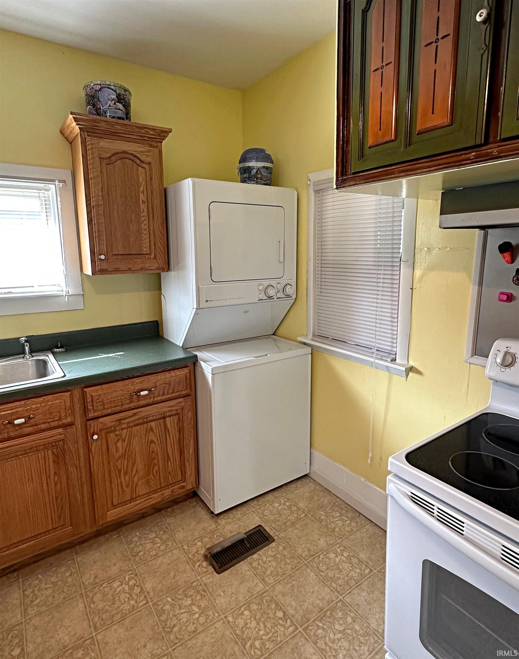 1208 State Street Washington, IN 47501 - Photo 10 of 20 Gallery Image 10