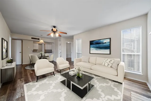 $1,150 | 18519 Egret Bay Boulevard, Unit 1706, Webster, TX 77058