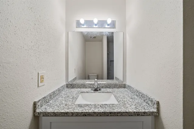 $1,150 | 18519 Egret Bay Boulevard, Unit 1706, Webster, TX 77058