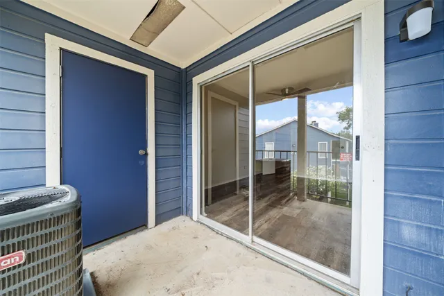 $1,150 | 18519 Egret Bay Boulevard, Unit 1706, Webster, TX 77058