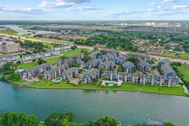 $1,150 | 18519 Egret Bay Boulevard, Unit 1706, Webster, TX 77058