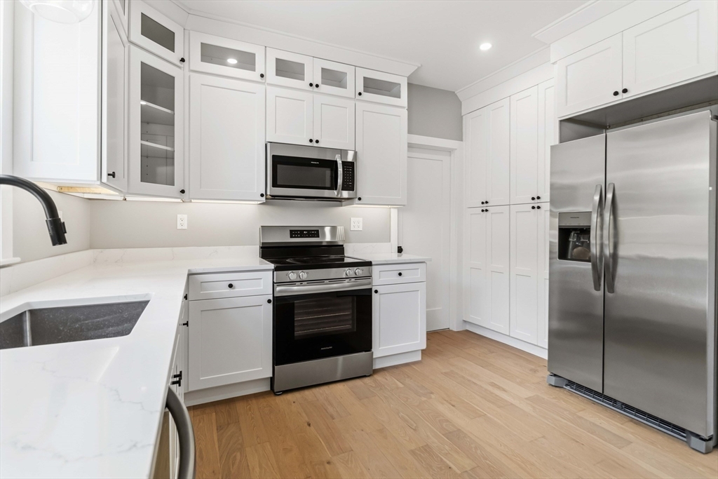 16 Hillside Street, Unit 2 Maynard, MA 01754 - Photo 6 of 22