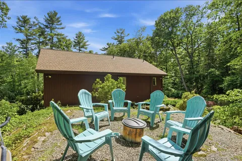 $800,000 | 17 Stoutenburgh Drive, Hyde Park, NY 12538