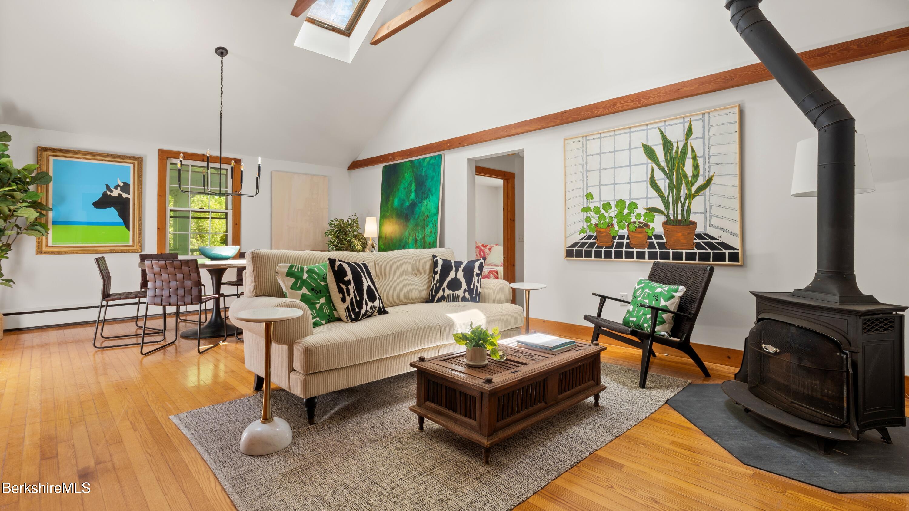 1 Pixley Hill Road Stockbridge, MA 01236 - Photo 9 of 27 Living room