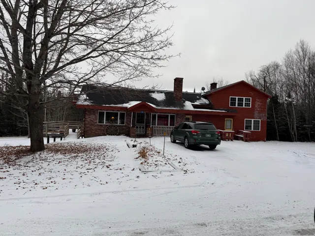 $300,000 | 67 Harold Ross Road, Dallas Plt, ME 04970