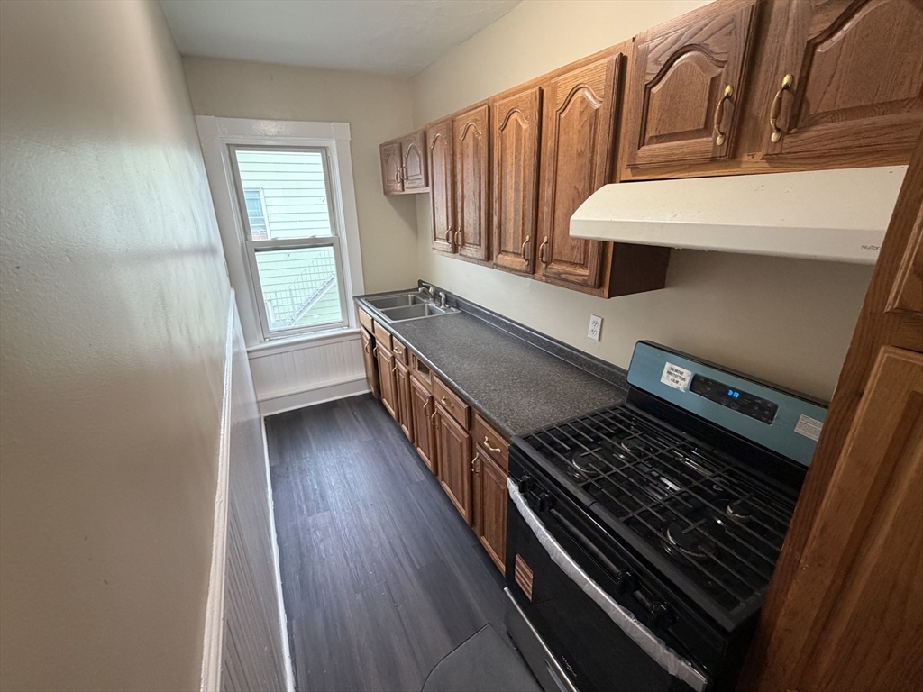 220 Osborn Street, Unit 3 Fall River, MA 02724 - Photo 5 of 24