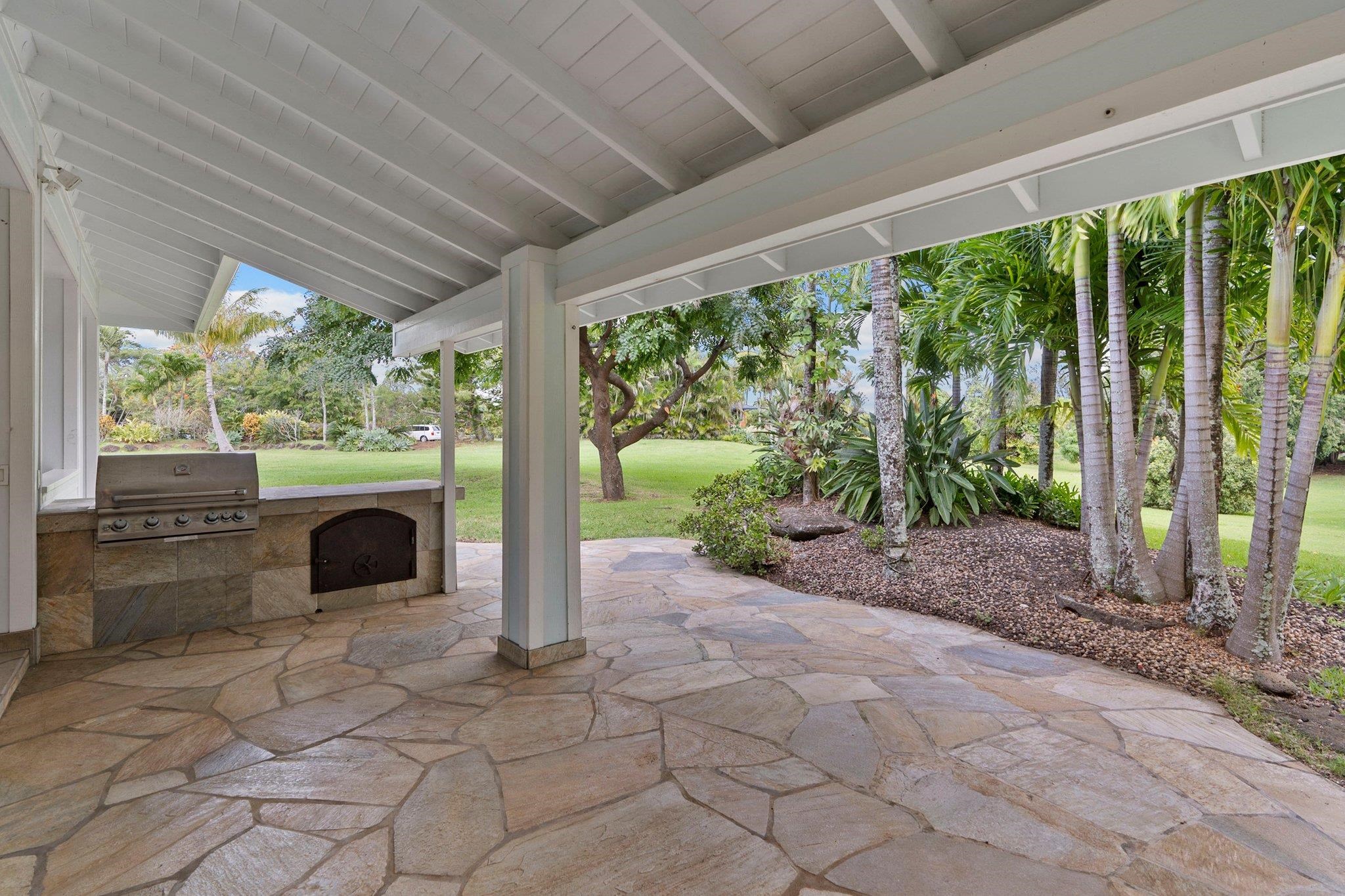 370 Waiama Way Haiku, HI 96708 - Photo 11 of 24 a view of a porch with furniture and garden