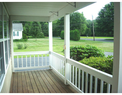 19 Coleman Road Southampton, MA 01073 - Photo 4 of 30 Gallery Image 4