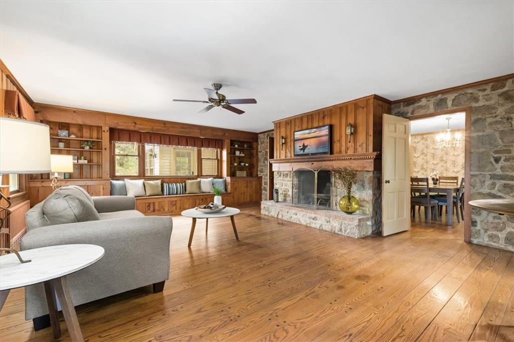 2013 Murdstone Road Pittsburgh, PA 15241 - Photo 11 of 45 Gallery Image 11