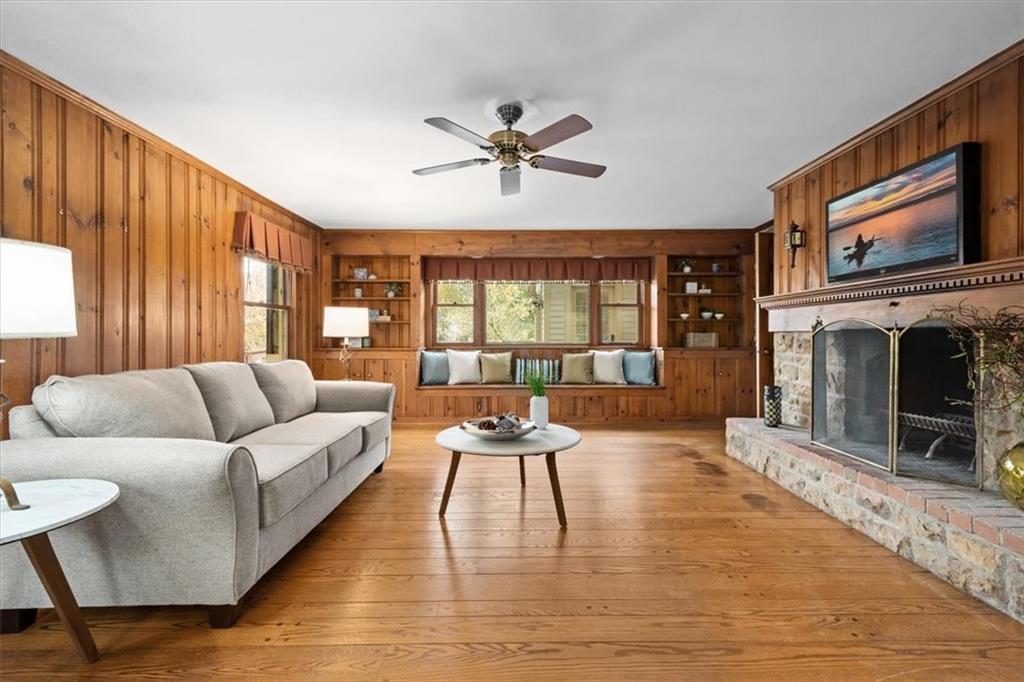 2013 Murdstone Road Pittsburgh, PA 15241 - Photo 12 of 45 Gallery Image 12