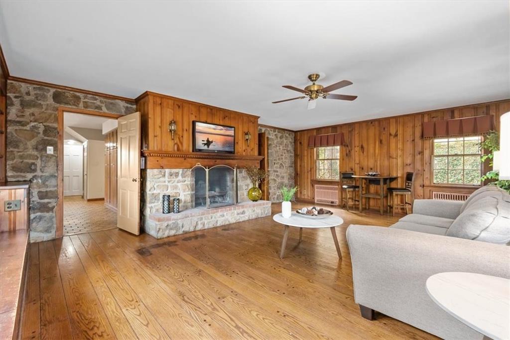 2013 Murdstone Road Pittsburgh, PA 15241 - Photo 14 of 45 Gallery Image 14