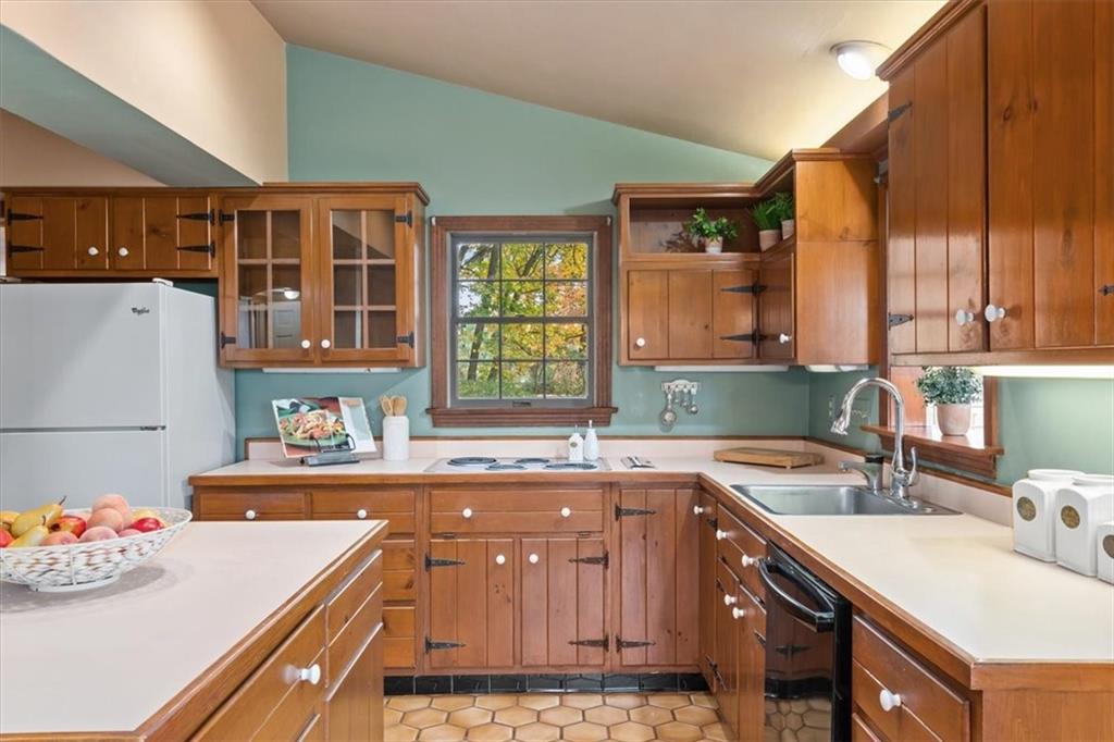 2013 Murdstone Road Pittsburgh, PA 15241 - Photo 17 of 45 Gallery Image 17