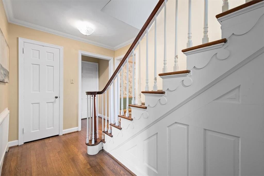 2013 Murdstone Road Pittsburgh, PA 15241 - Photo 3 of 45 Gallery Image 3