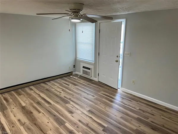 $450 | 219 Tinker Dam Avenue, Unit 4, Dobson, NC 27017