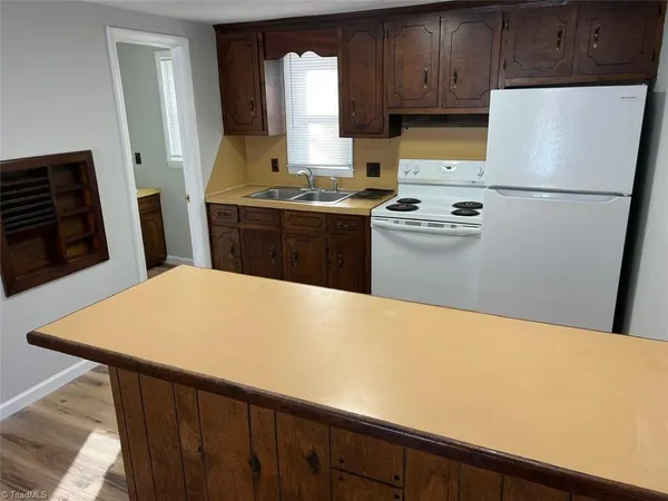 $450 | 219 Tinker Dam Avenue, Unit 4, Dobson, NC 27017