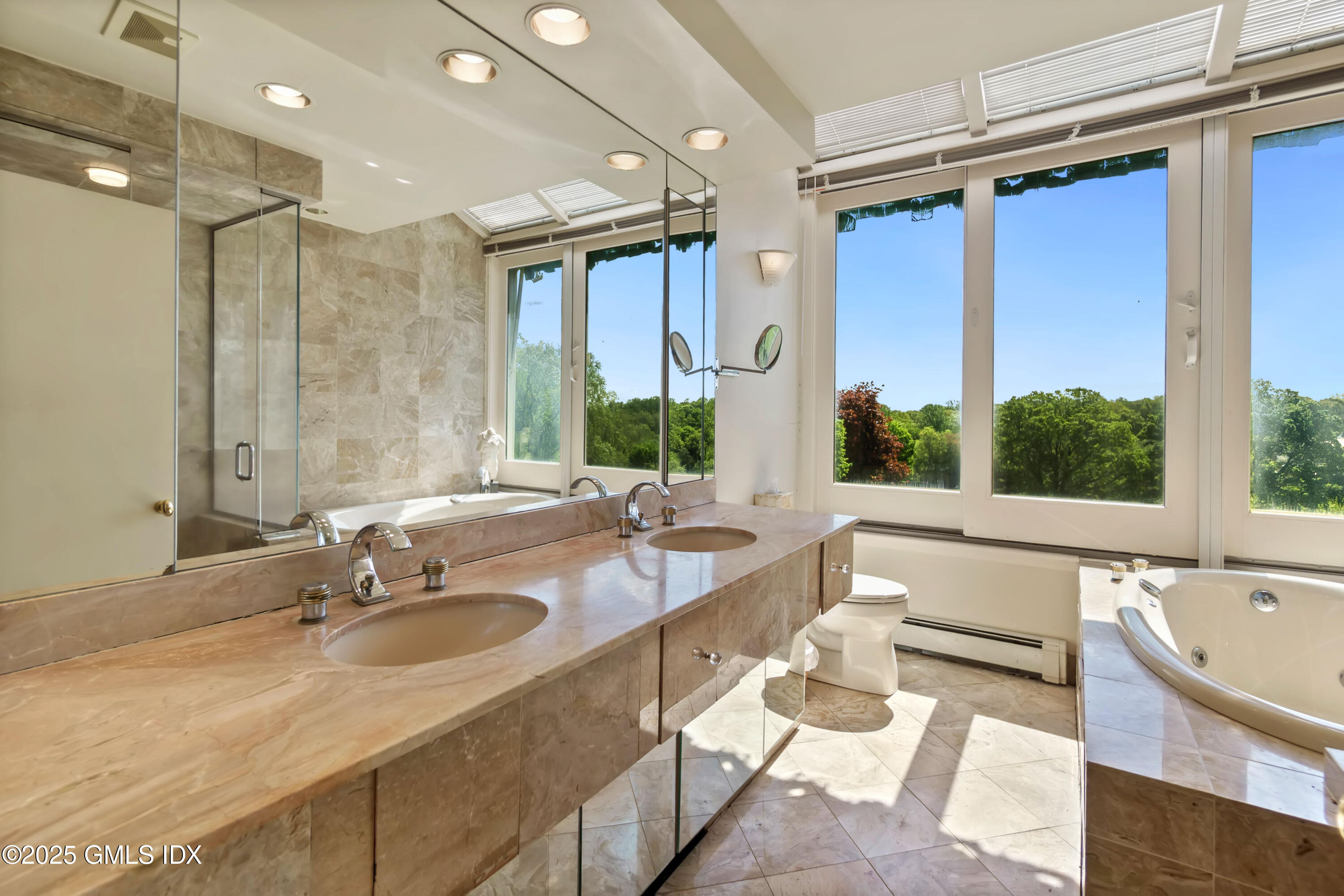 21 Aiken Road Greenwich, CT 06831 - Photo 24 of 38 Master Bath