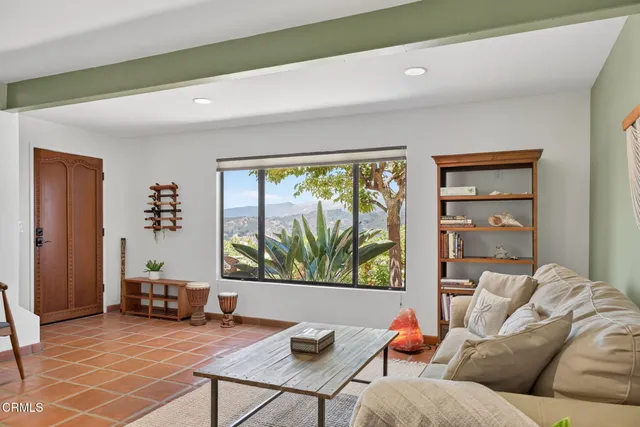 a view of entryway and hall