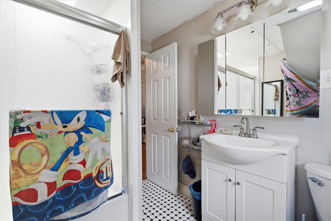 44 Warwick Road Pawtucket, RI 02861 - Photo 28 of 50
