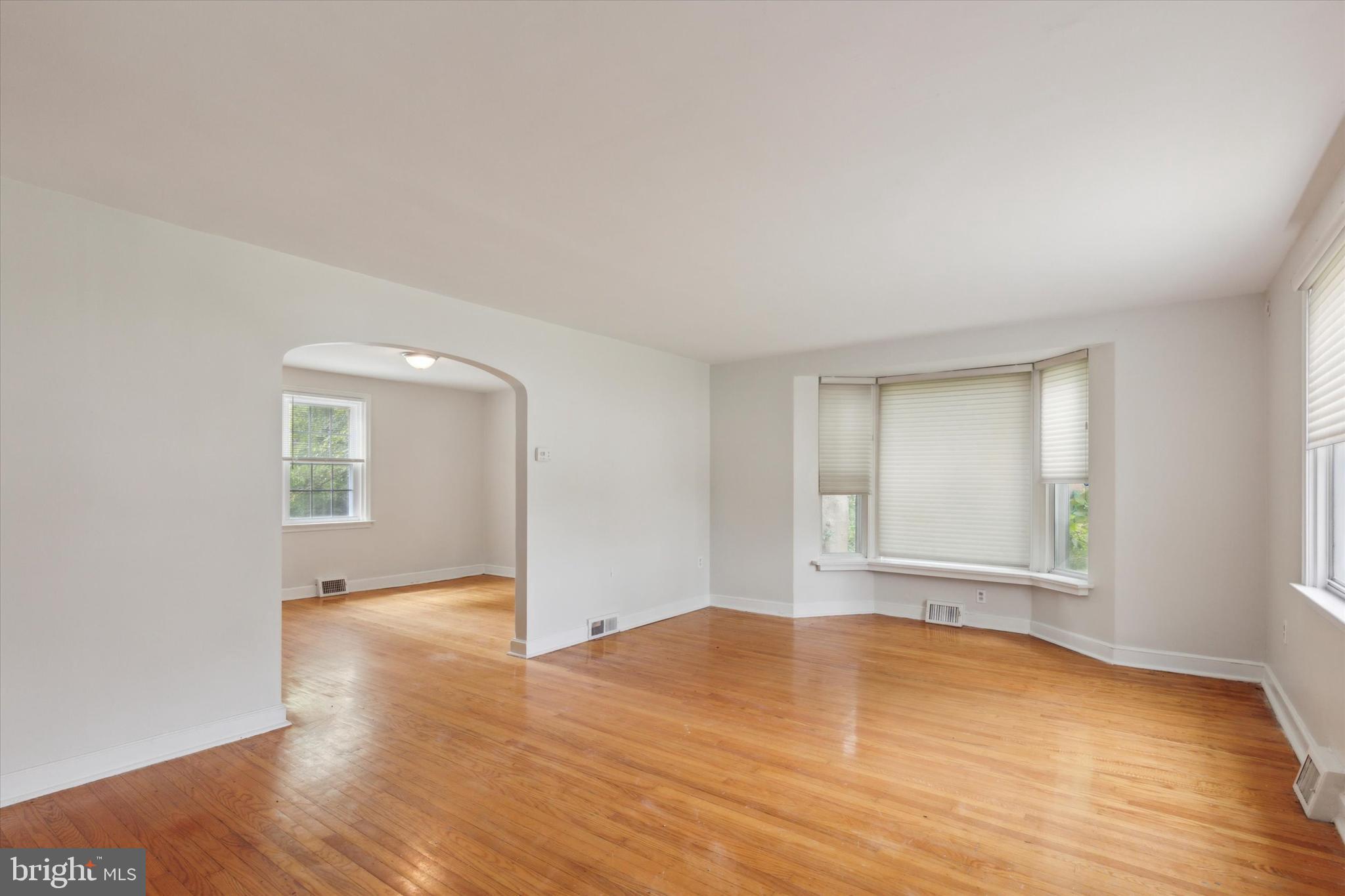 118 Dewey Road Cheltenham, PA 19012 - Photo 3 of 25 Gallery Image 3