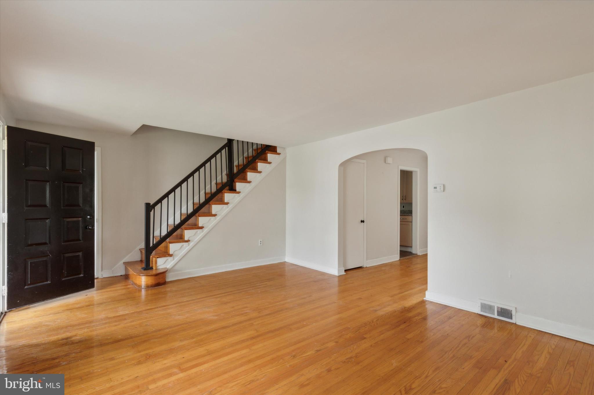 118 Dewey Road Cheltenham, PA 19012 - Photo 5 of 25 Gallery Image 5