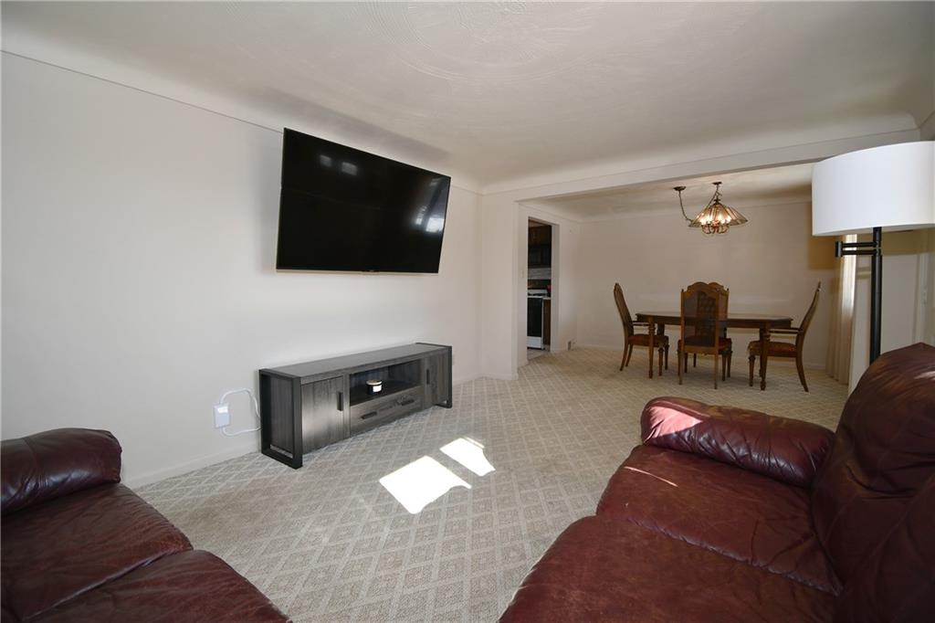 107 Queen Drive Monroeville, PA 15146 - Photo 3 of 32