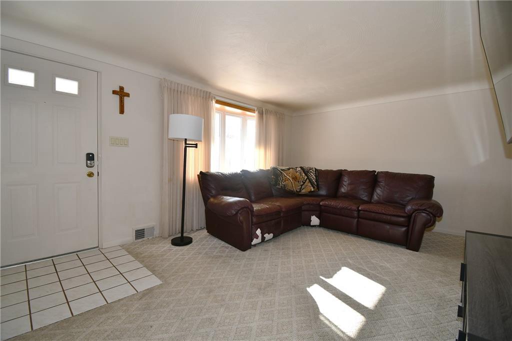 107 Queen Drive Monroeville, PA 15146 - Photo 9 of 32