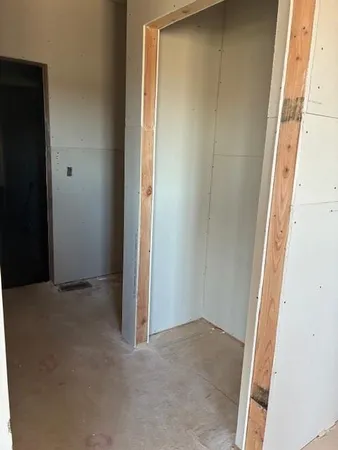 $480,000 | 16192 Ryan Circle, Parkville, MO 64152