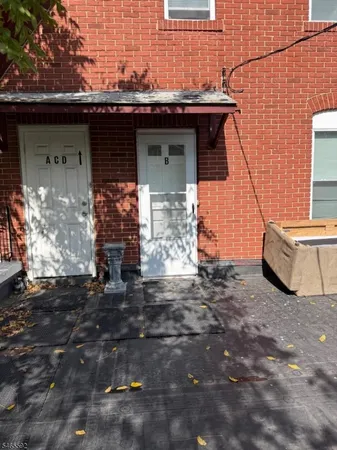 $2,000 | 46 Bridge Street, Unit B, Milford, NJ 08848