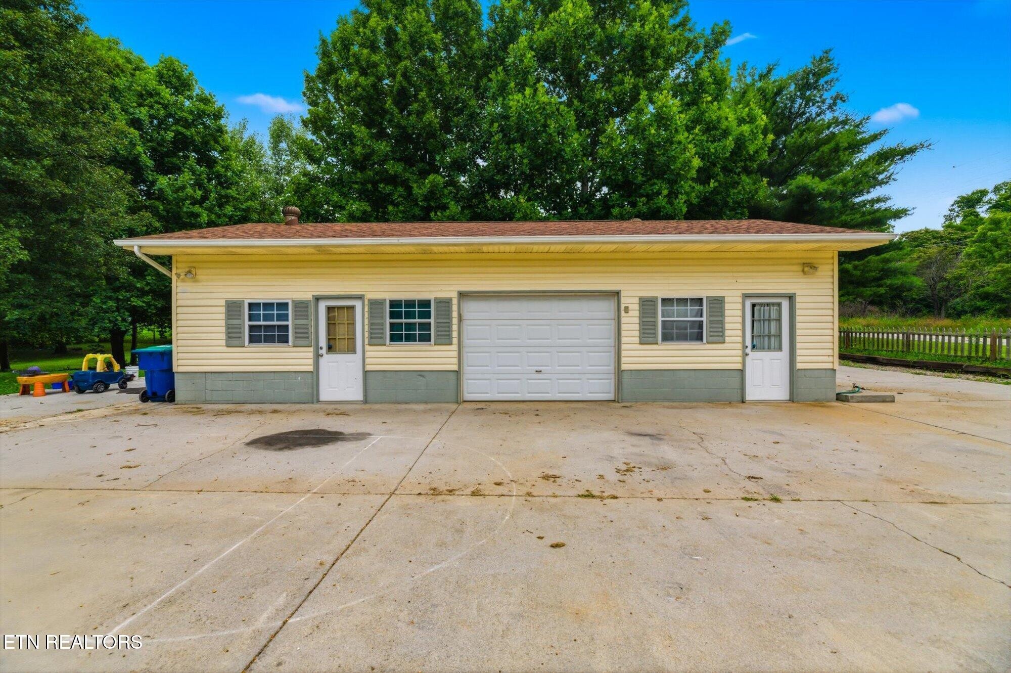 301 Wayman Road Madisonville, TN 37354 - Photo 24 of 41