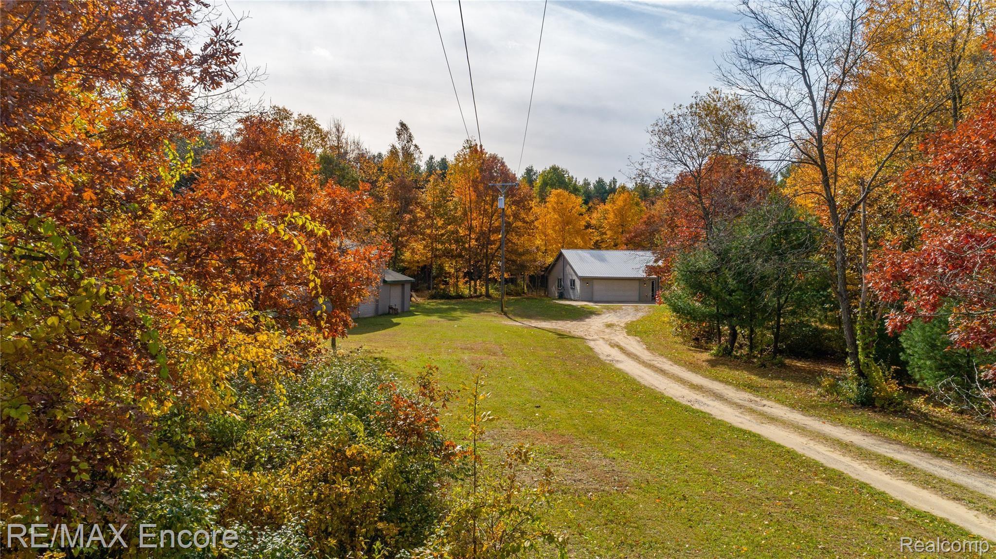 867 Barnes Lake Road Columbiaville, MI 48421 - Photo 10 of 36 867 Barnes Lake-109.jpg