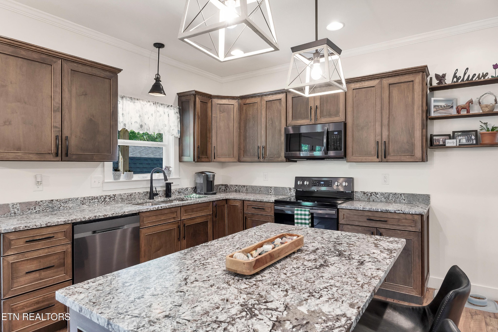 1508 Roxy Lane Maryville, TN 37803 - Photo 20 of 46 Gallery Image 20