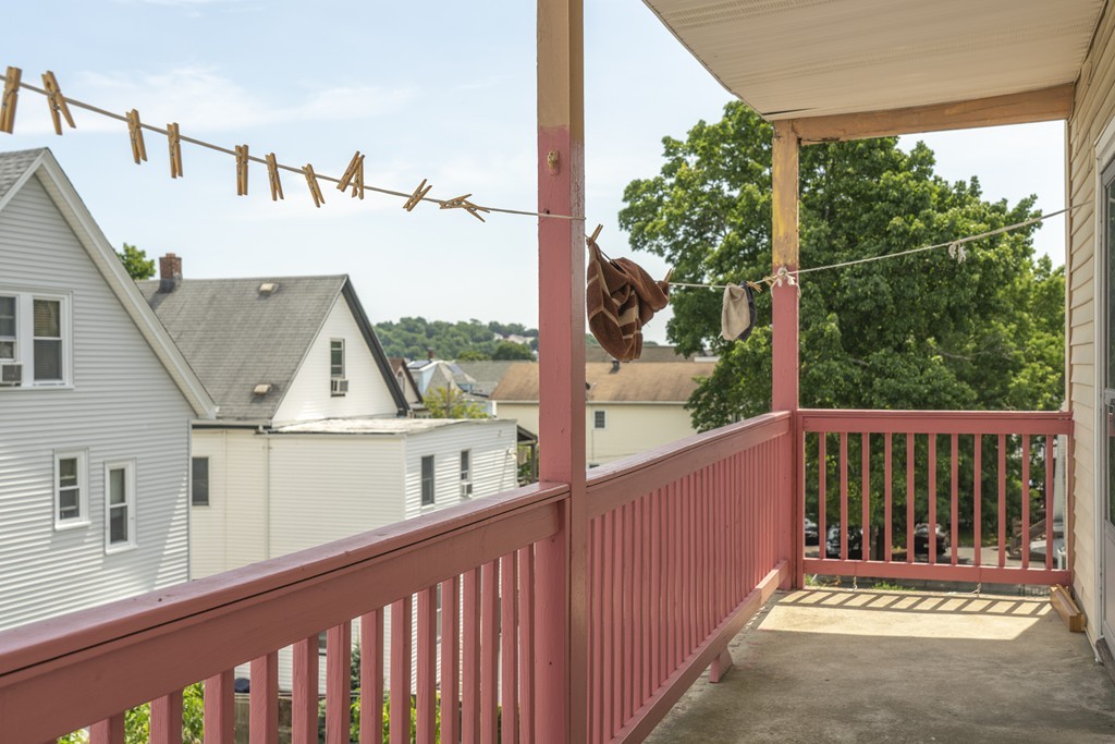 245 Springvale Avenue Everett, MA 02149 - Photo 9 of 11 Gallery Image 9