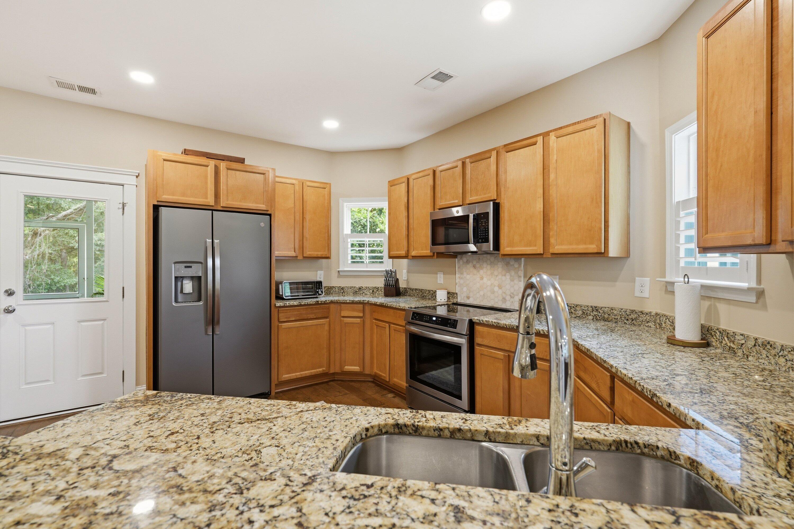 3754 Tip Lane Mount Pleasant, SC 29466 - Photo 13 of 56 010_DSC00812