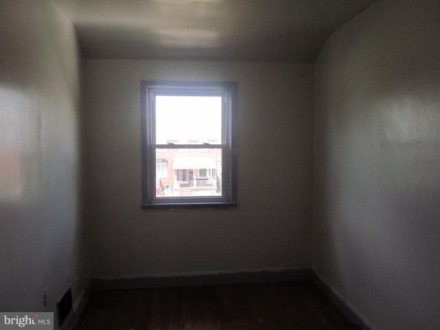 1921 Oxley Road Dundalk, MD 21222 - Photo 4 of 8 Bedroom