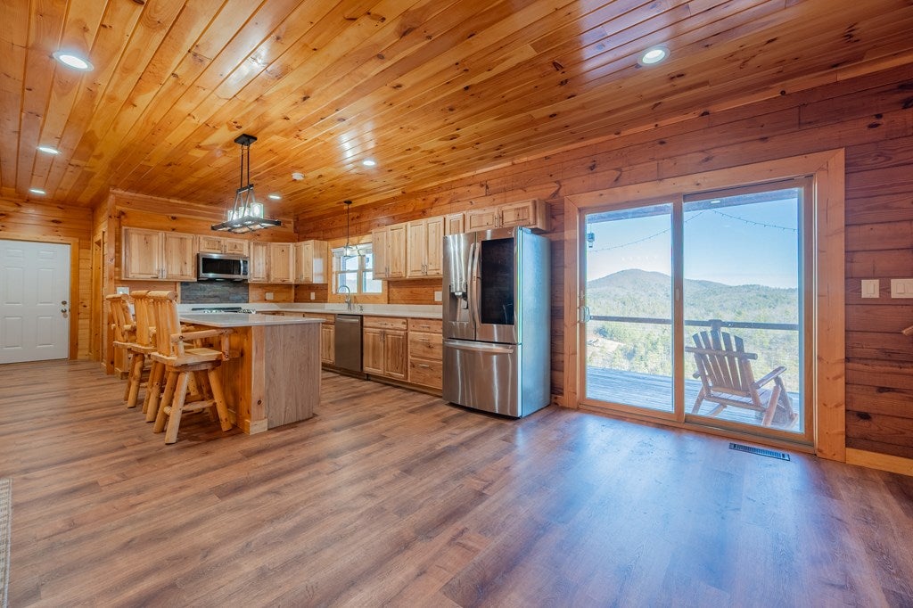 248 Falcon Ridge Road Fries, VA 24330 - Photo 18 of 99 Gallery Image 18