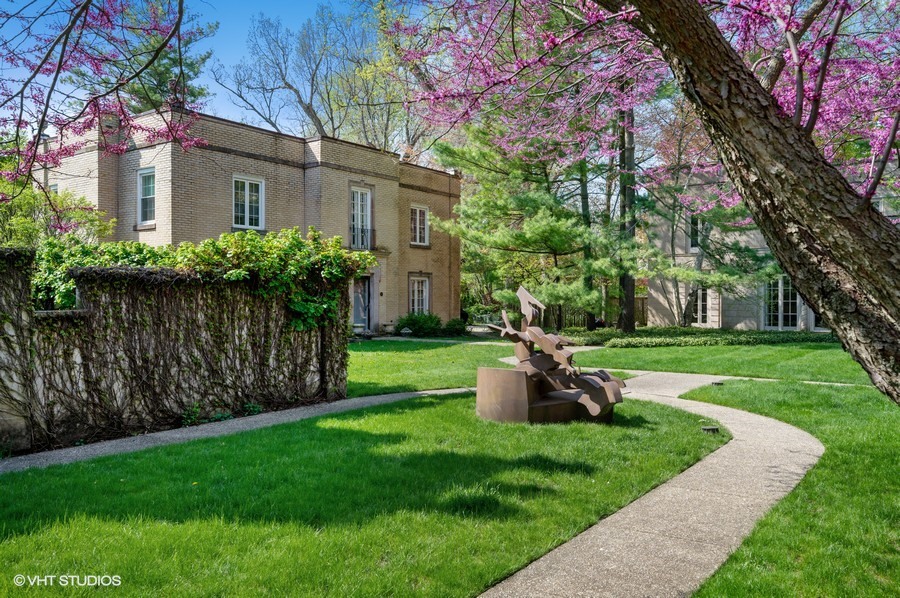 226 Sheridan Road Winnetka, IL 60093 - Photo 2 of 12