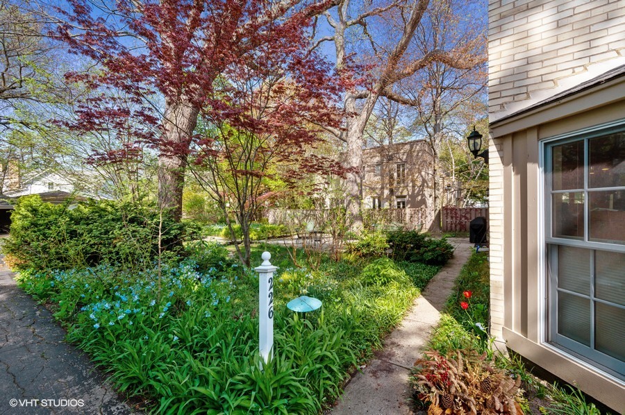 226 Sheridan Road Winnetka, IL 60093 - Photo 6 of 12