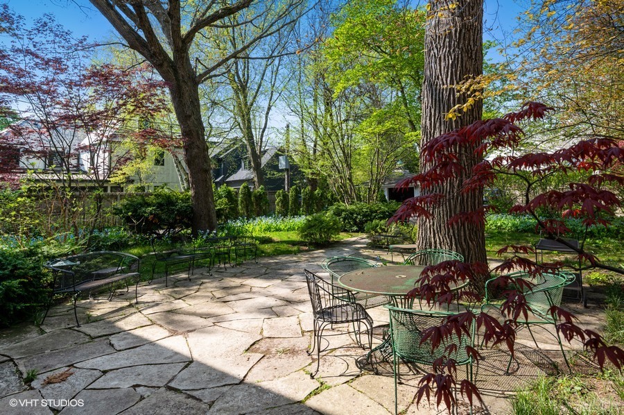 226 Sheridan Road Winnetka, IL 60093 - Photo 7 of 12